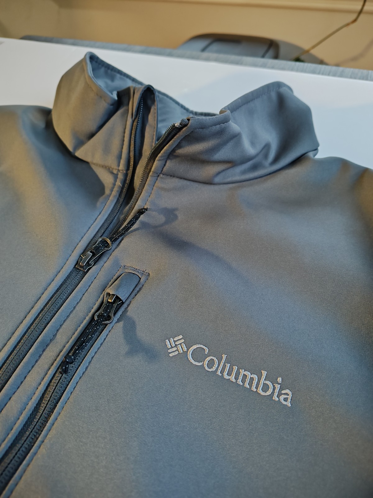 Columbia Ascender Softshell Full Zip Jacket City … - image 2