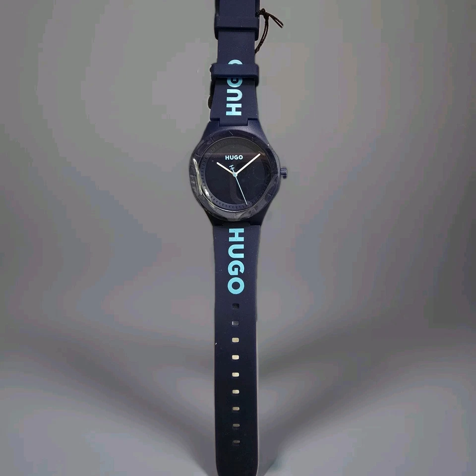 Reloj Hugo Boss Hombre Cuarzo Azul Silicona - Nuevo Con Etiquetas. En caja. Resistente al agua Foto 3 de 4