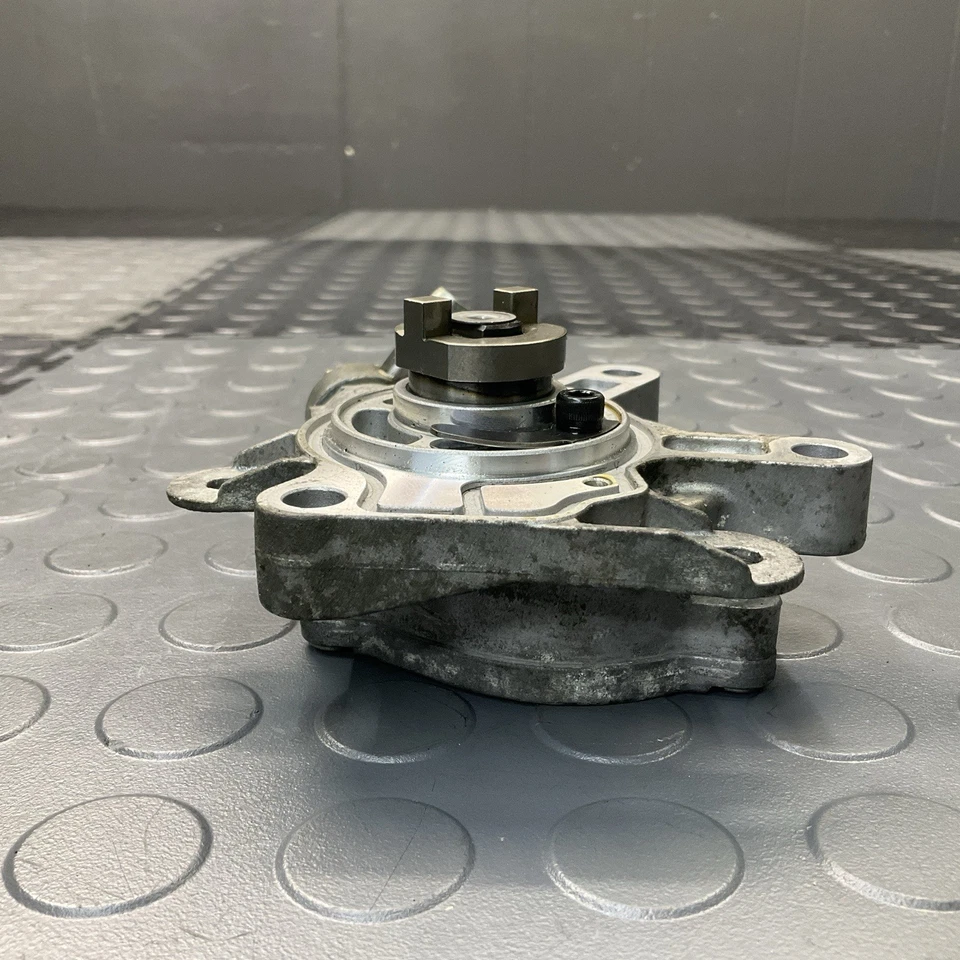 2014-2016 Mazda 6 Engine Vacuum Pump Assembly OEM - Image 3 of 4