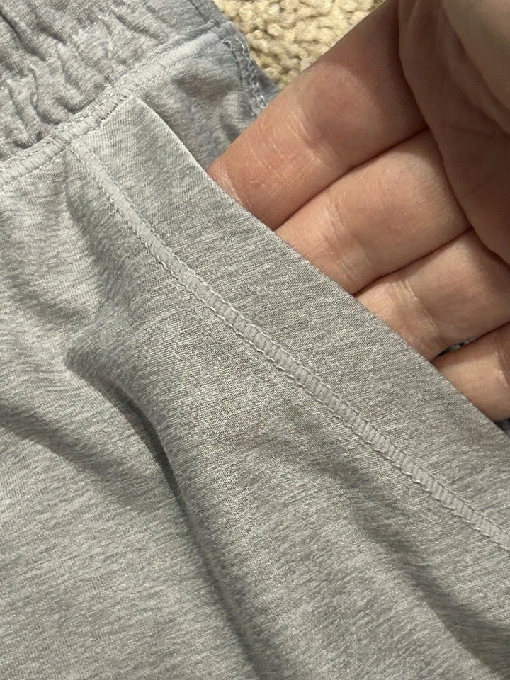 Reebok Womens Shorts Sz Medium Grey Lightweight Elastic Waist Drawstring Pockets - Image 4 of 4