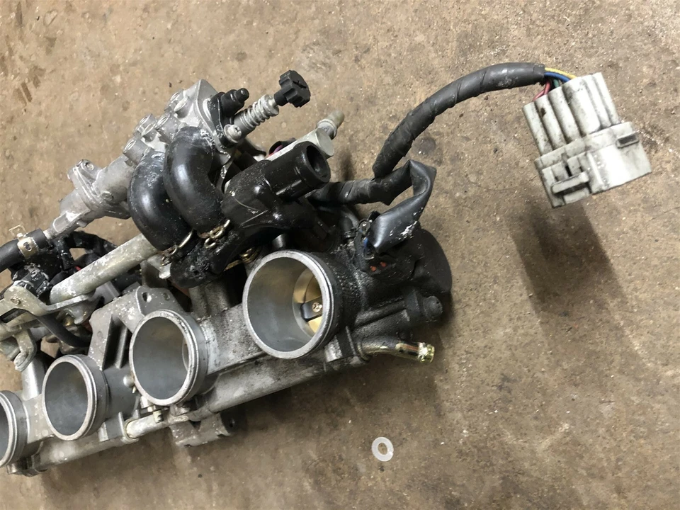 Оригинальный впускной коллектор корпуса дроссельной заслонки Yamaha Apex GT TX LTX MTX Attak 06 07 08 09 10 2006 - Изображение 2 из 3