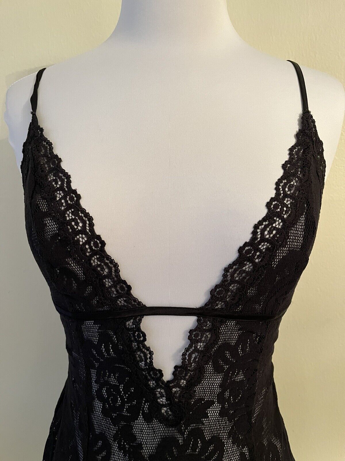 VICTORIA SECRET black lace night gown~ Size XS - image 4