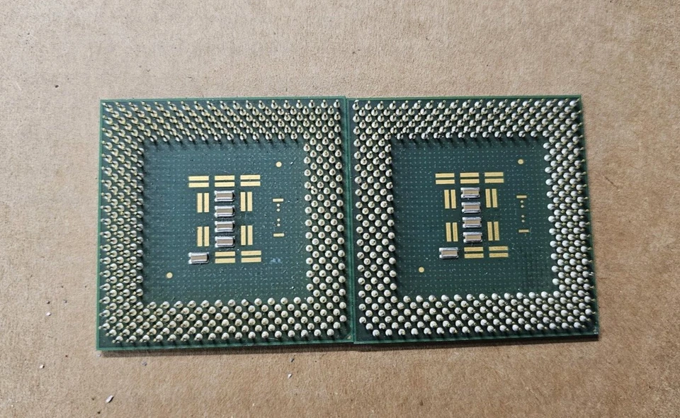 Intel CELERON 566MHz 66MHz BUS 128K CACHE CPU Processor SL5L5 - Image 2 of 2