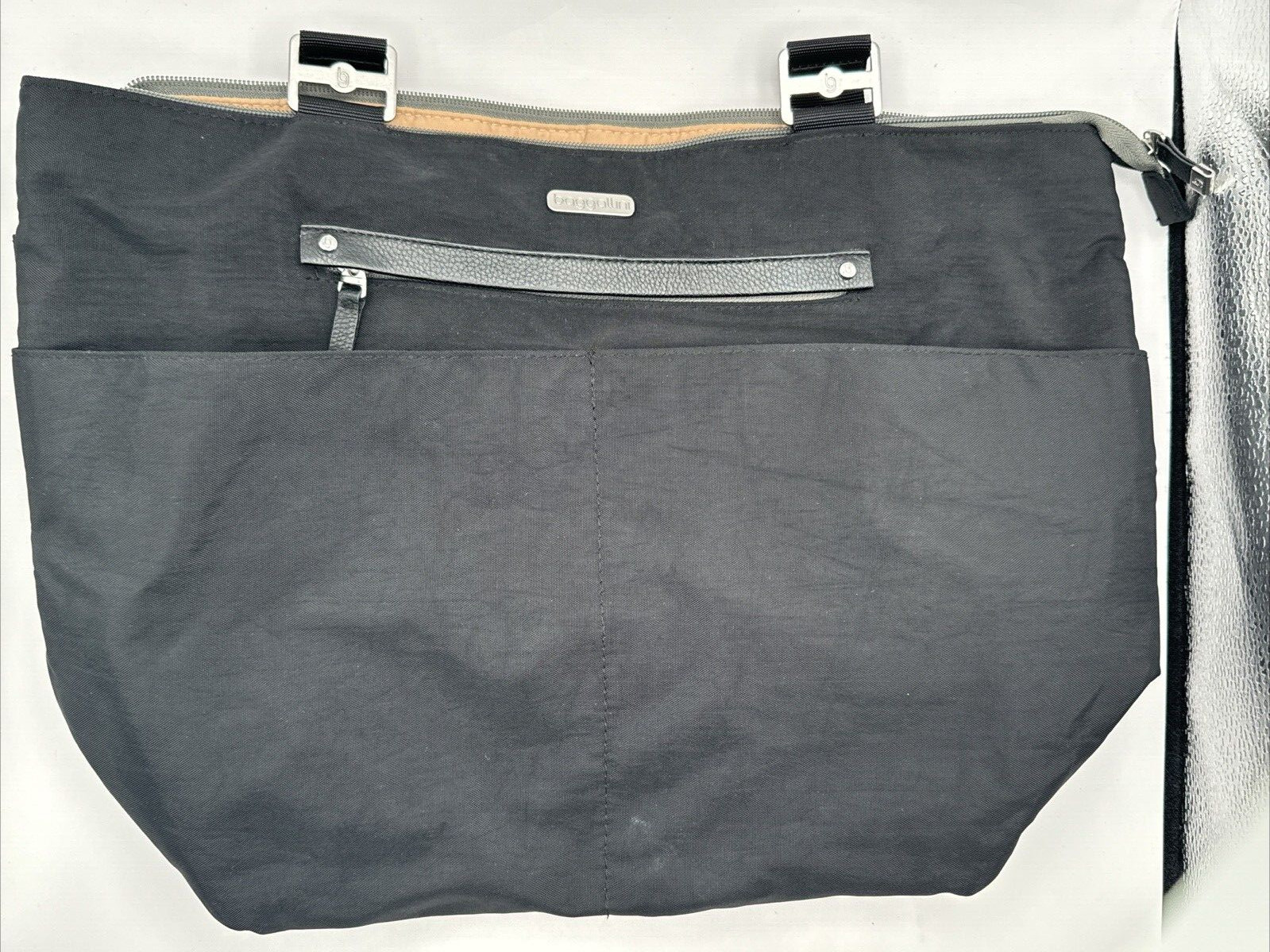 Baggallini Tote Large Black Nylon Bag Purse Side Pockets Double Handle