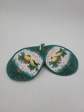 Set Of 2 Hot Pad Pot Holder Green Festive Holiday Bird Theme Christmas 