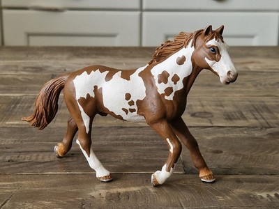 Schleich Blue Eyed Pinto Stallion Horse 2006 Retired Brown White Figure