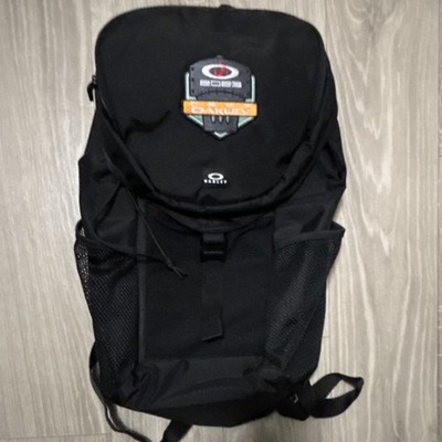 Oakley 2023 CRVIP Black Hiking Backpack Adjustable Straps External