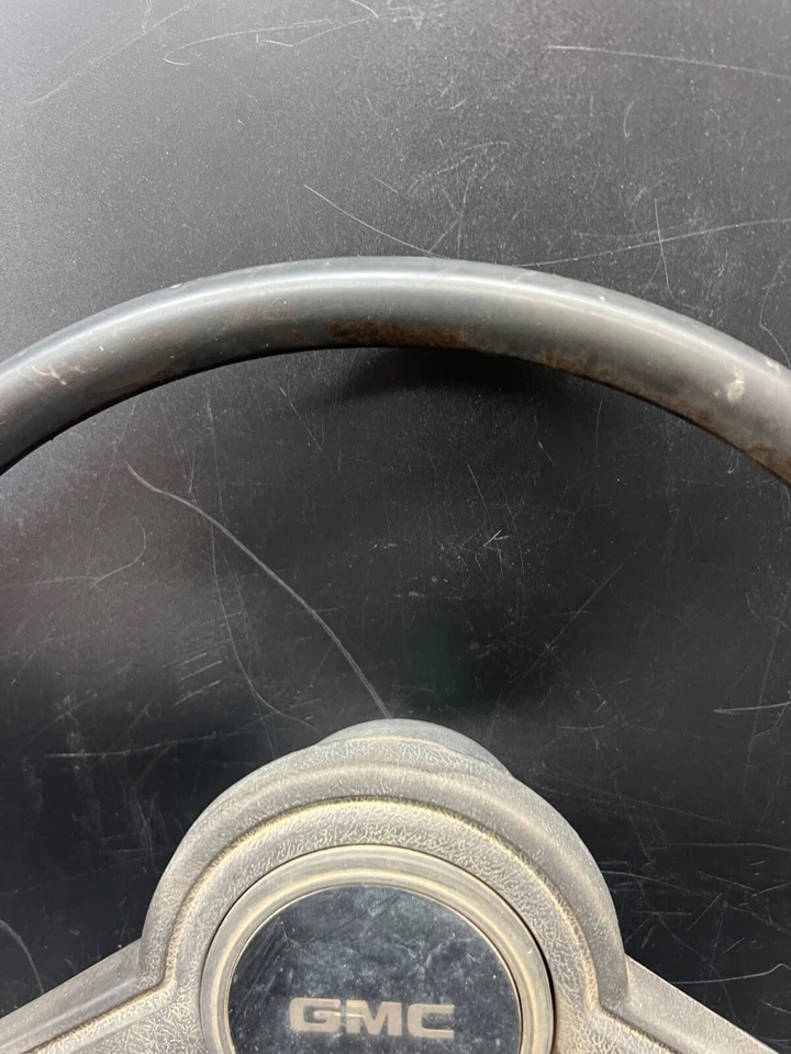 Chevrolet GMC S10 S15 1982-1987 OEM conjunto de bocina de volante goma negra Foto 2 de 4