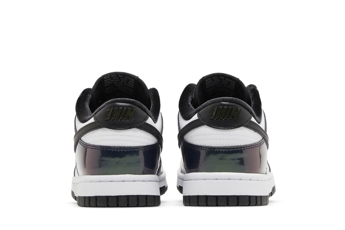 Nike Wmns Dunk Low SE 'Just Do It - Iridescent' FQ8143-001 Nike Wmns Dunk Low SE 'Just Do It - Iridescent' FQ8143-001