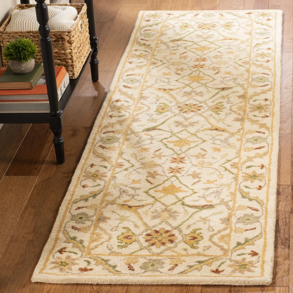 SAFAVIEH Antiquity Collection AT14A Handmade Ivory Rug - Image 3 of 4