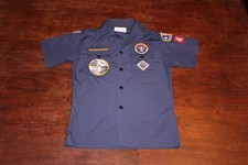 Boy Scouts of America BSA Youth Shirt Blue Medium Sewn Patches Short Sleeve