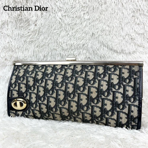 Sac pochette trotteur Christian Dior design élégant