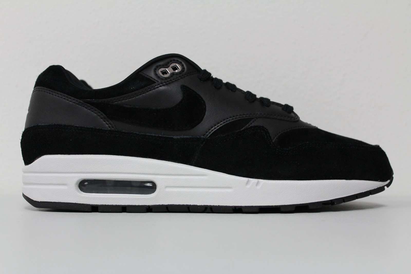 Nike Mens Air Max Premium Black Chorme Nike Mens Air Max Premium Black Chorme