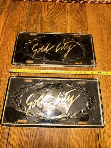 (2)  Vintage Metal  “GOLD CITY“  License Plates  Accessory Novelty Booster (NOS) - Photo 1/20