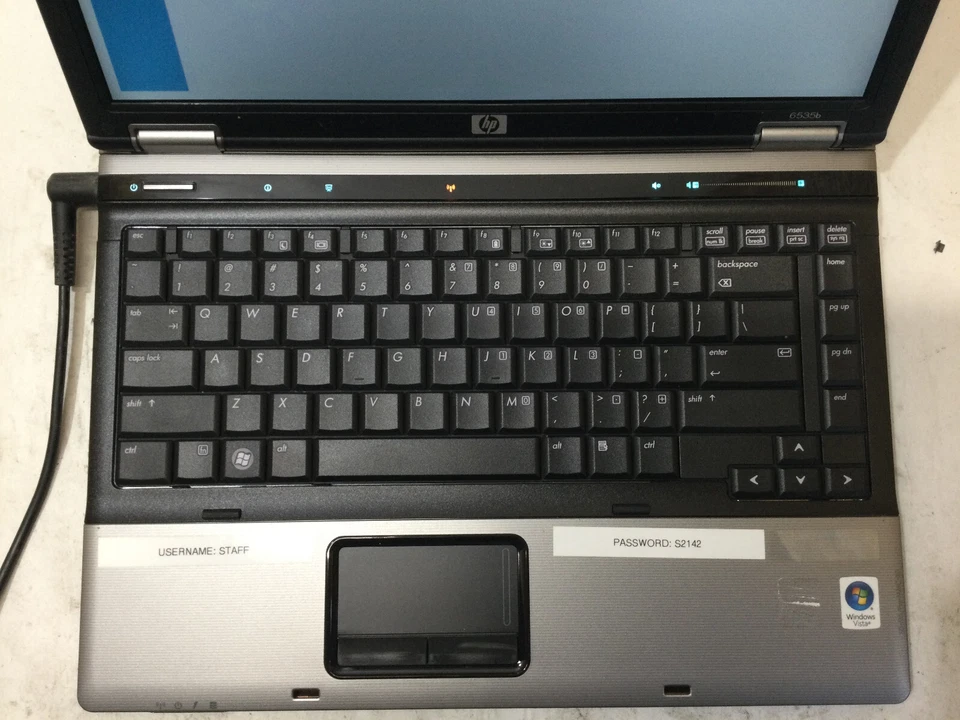 HP COMPAQ 6535b - BOOTS TO BIOS/BIOS LOCKED - AMD ATHLON - 1GB RAM -READ DESC-BB - Image 2 of 4