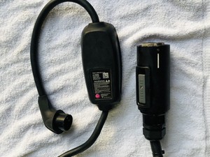 Tesla-Gen-1-Mobile-Connector-1P-NA-Charger-40A-UMC-Charging-Kit-PN-1015786-99-B