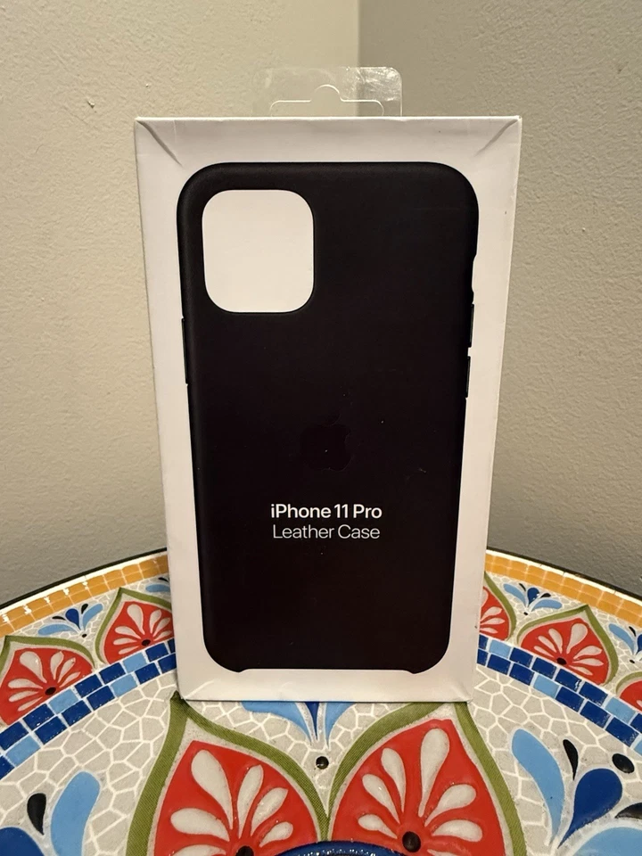 Funda de Cuero Apple iPhone 11 Pro - Negra Original Apple, Descatalogada, Nueva en Caja Foto 2 de 3