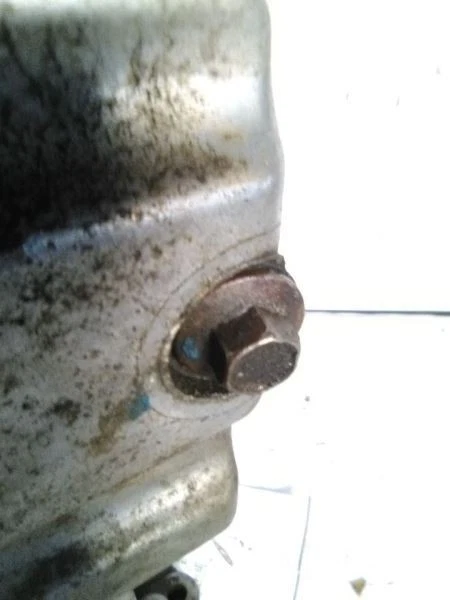 05-14 Chevrolet Malibu Oil Pan 2.4 Liter VIN R 8th Digit Option Luk Hybrid - Image 4 of 4