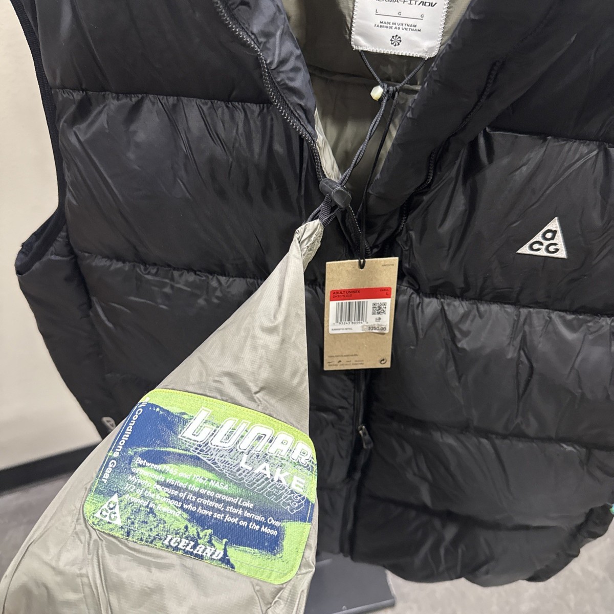 Nike ACG Therma-FIT ADV Lunar Lake Puffer Vest Black Outerwear