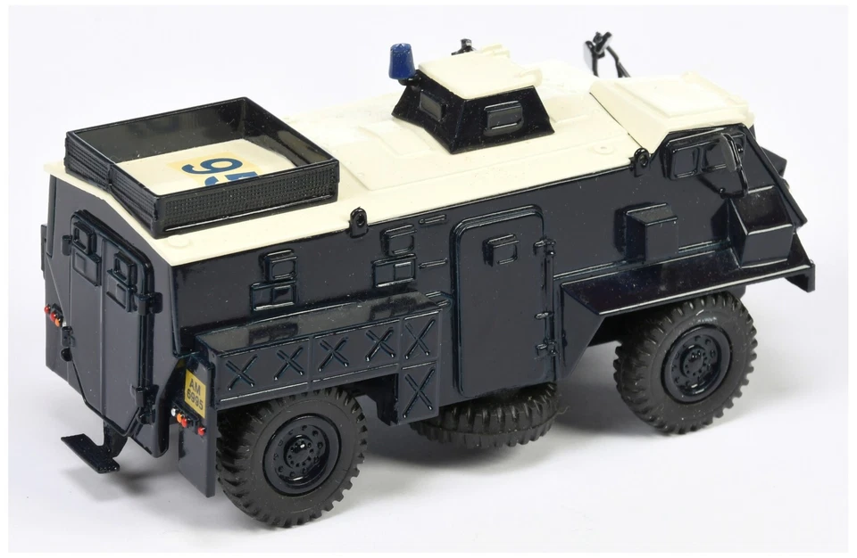 ROXLEY MODEL ASAM GKN SAXON APC HONG KONG POLICE 1/48 Scale White Metal Built - Image 2 of 4