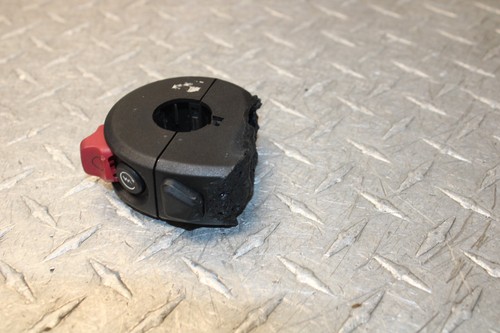 18 / 22 Ducati Panigale 1100 V4 / V4S Right On Off Switch Kill Switch OEM - Picture 8 of 22