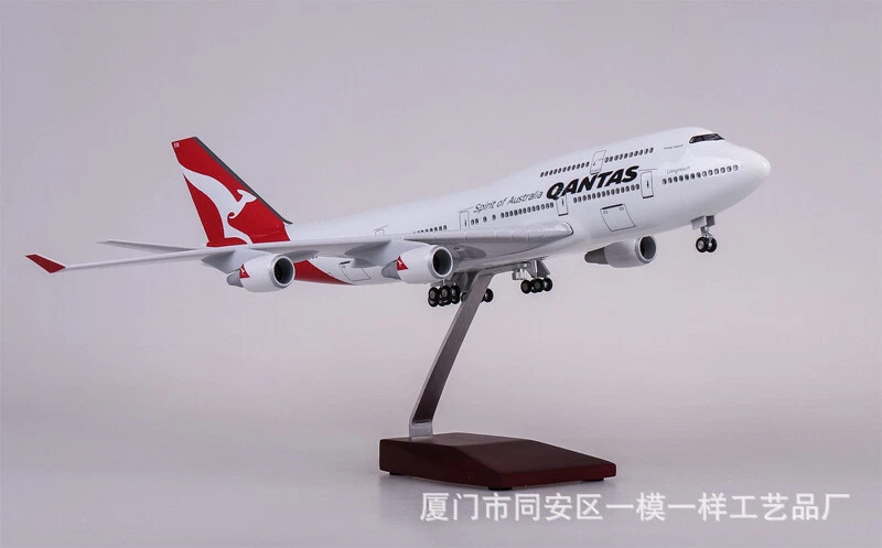 Avión QANTAS 1/150 Boeing 747 Australian Airlines con LED modelo avión juguete Foto 3 de 4