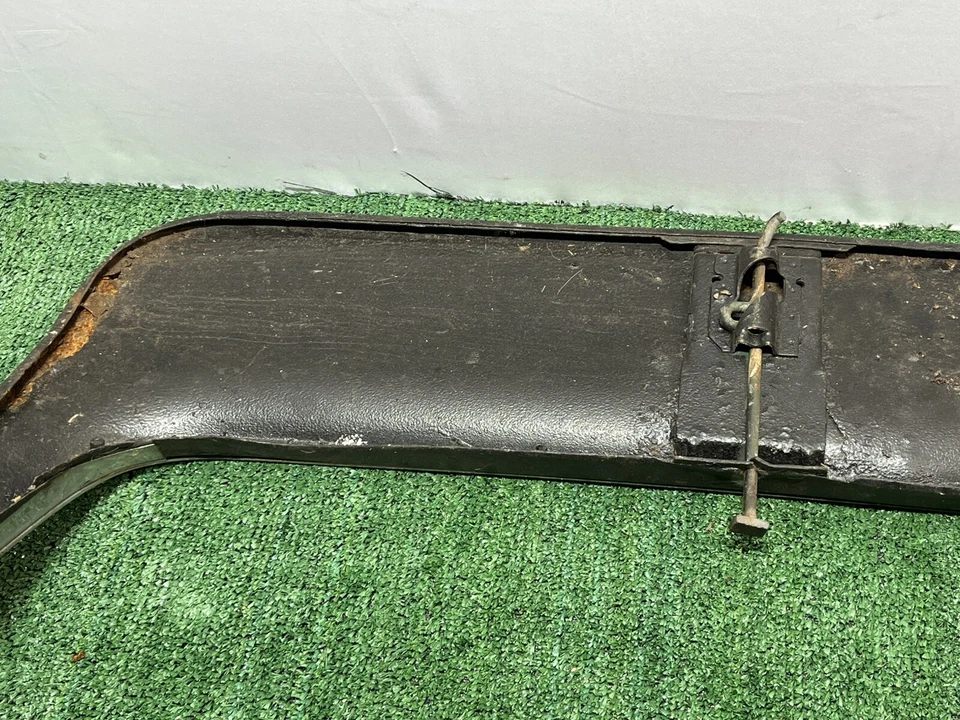 72 73 74 75 76 GM Cadillac DeVille Fleetwood 1971 guardabarros trasero faldón OEM 1974 Foto 4 de 4