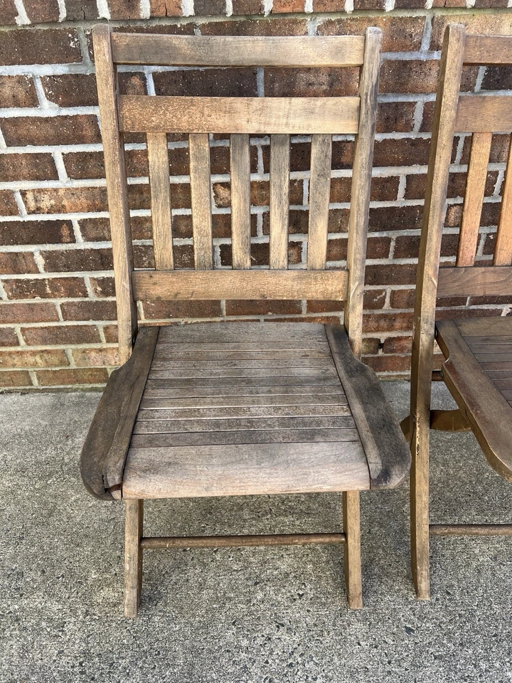 JUEGO DE 2 SILLAS PLEGABLES ANTIGUAS DE LISTONES DE MADERA BANQUETE IGLESIA EVENTO ASIENTOS SALVAMENTO Foto 2 de 4