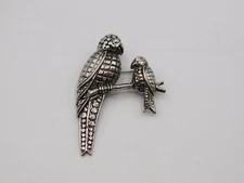 C118-VINTAGE PIN/BROOCH~BIRDS~PARROTS?~SILVER TONE~UNIQUE~1.5" X 2"