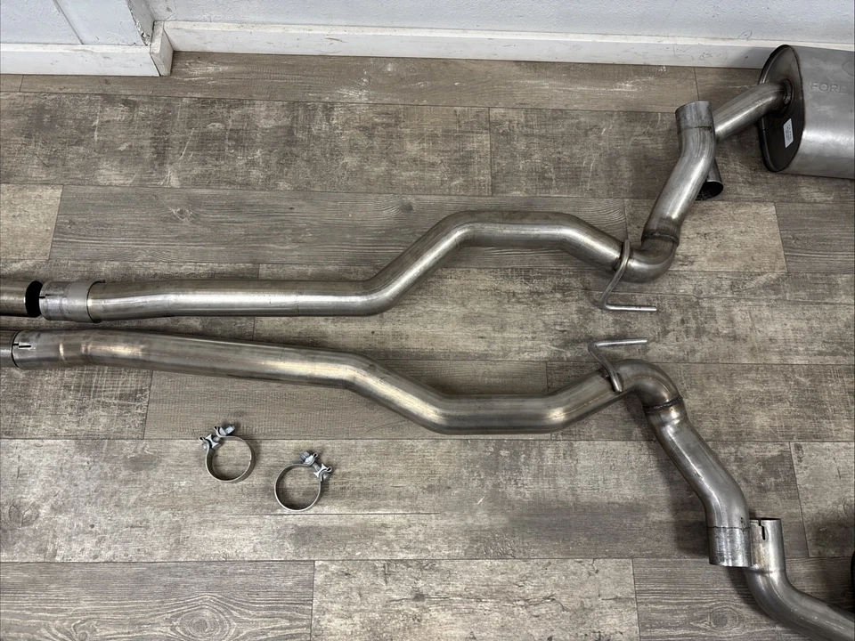 Ford M-5200-M5SC 2015-2017 Mustang GT 5,0 L Sport Cat escape trasero puntas cuádruples Foto 4 de 4