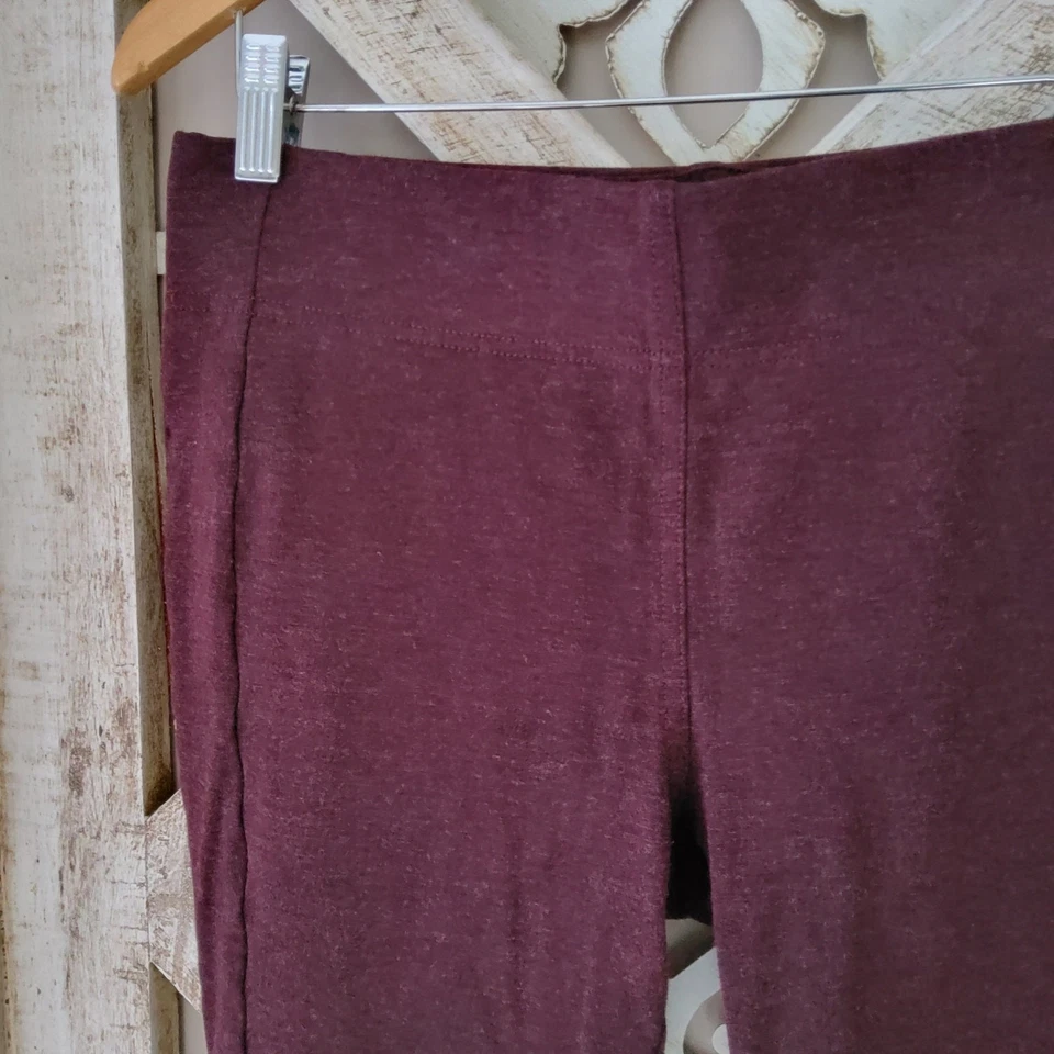 Leggings Ponte Ann Taylor Loft Medianos Para Mujer con Costuras en Borgoña Foto 4 de 4
