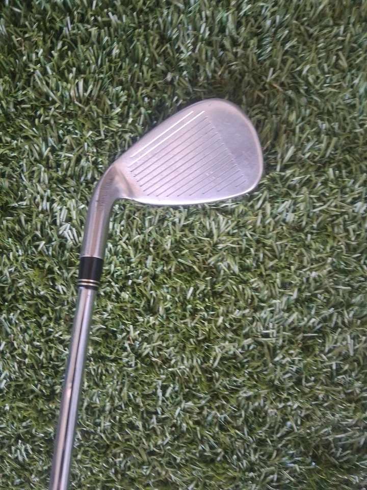 Hierro TaylorMade r7 Draw 8 - Eje de acero flexible regular - Club diestro diestro Foto 3 de 4