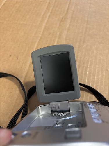 Canon NTSC ZR65MC Mini DV Digital Video Camcorder *Parts Or Repair Unit* - Picture 3 of 5