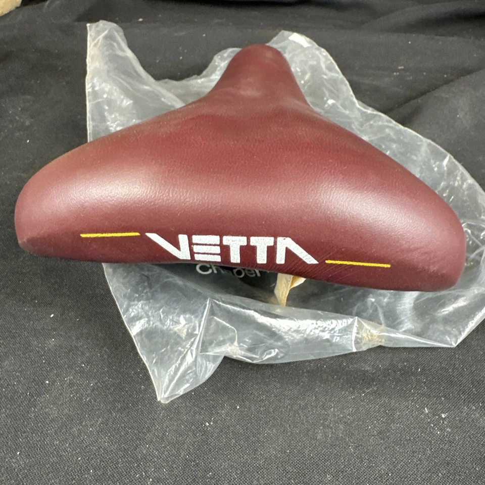 Nuevo de Lote Antiguo Vetta Sillín Asiento Bicicleta MTB De Colección Bicicleta Piezas Cuero Rojo Foto 2 de 4