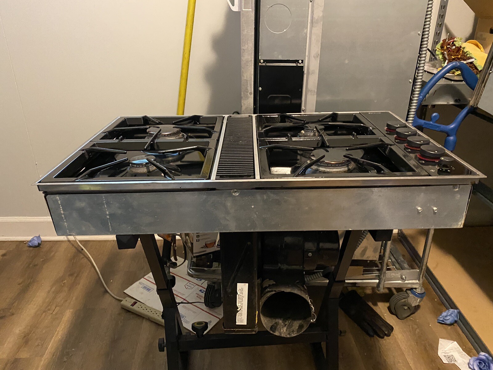 JennAir Expressions Gas Downdraft Cooktop CVGX2423B Stovetop 34