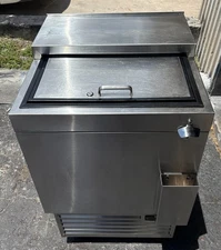 Glastender Model ST24 Bottle Cooler (Pre-Owned)