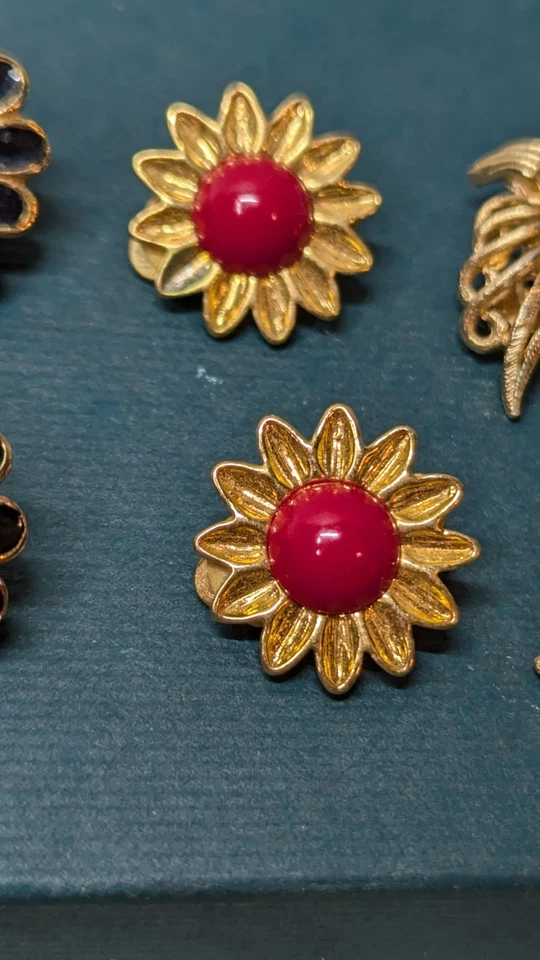 复古花卉耳环夹珐琅和人造珍珠 3 双套装 3/4 - 1 1/8 — 第 3/4 张图片