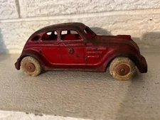 Rare Antique A.C. Williams Chrysler Air Flow 4 door Cast iron sedan 7"