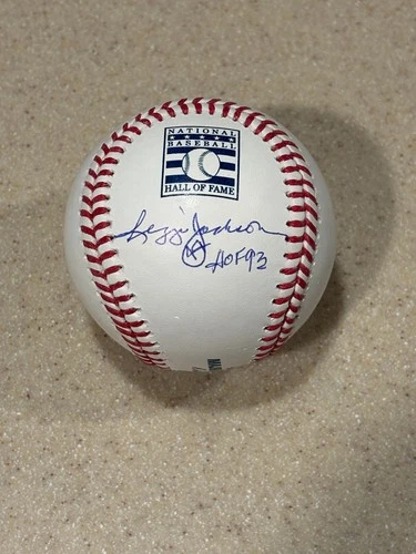 Reggie Jackson signed HOF Logo baseball w/ HOF 93 ** Beckett **