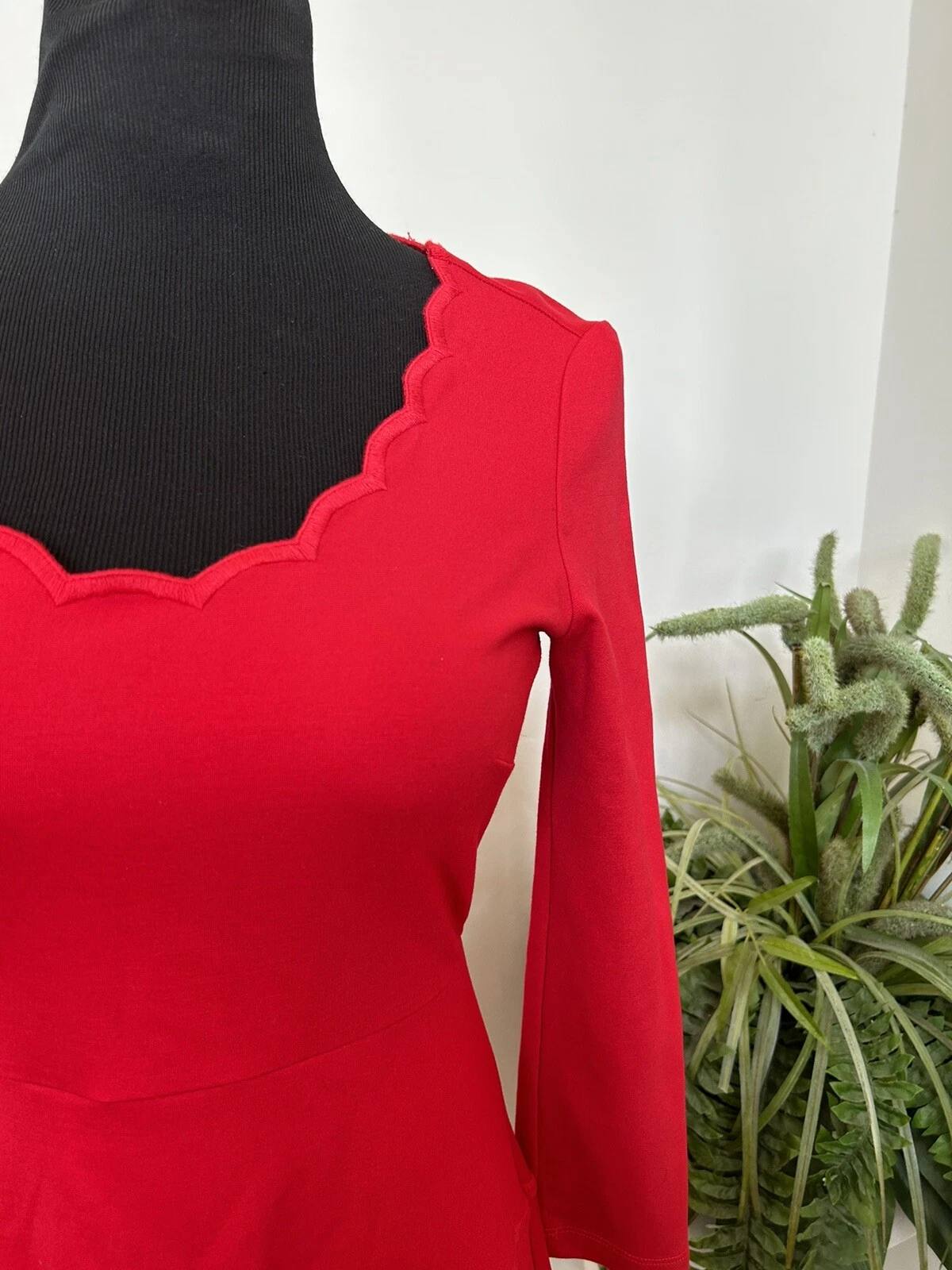 Abito rosso Kate Spade Scallop aderente e svasato taglia 2 prezzo al dettaglio $228