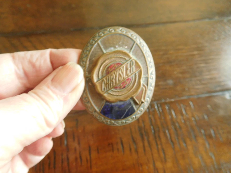 Chrysler 1928 emblema de radiador insignia Mopar 62 72 DPCD CORE Foto 2 de 4