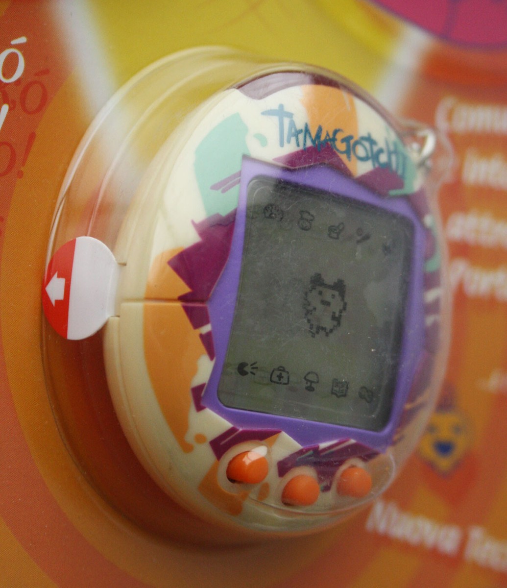 TAMAGOTCHI CONNEXION VERSION 2 V2 VIRTUAL PET PURPLE BANDAI
