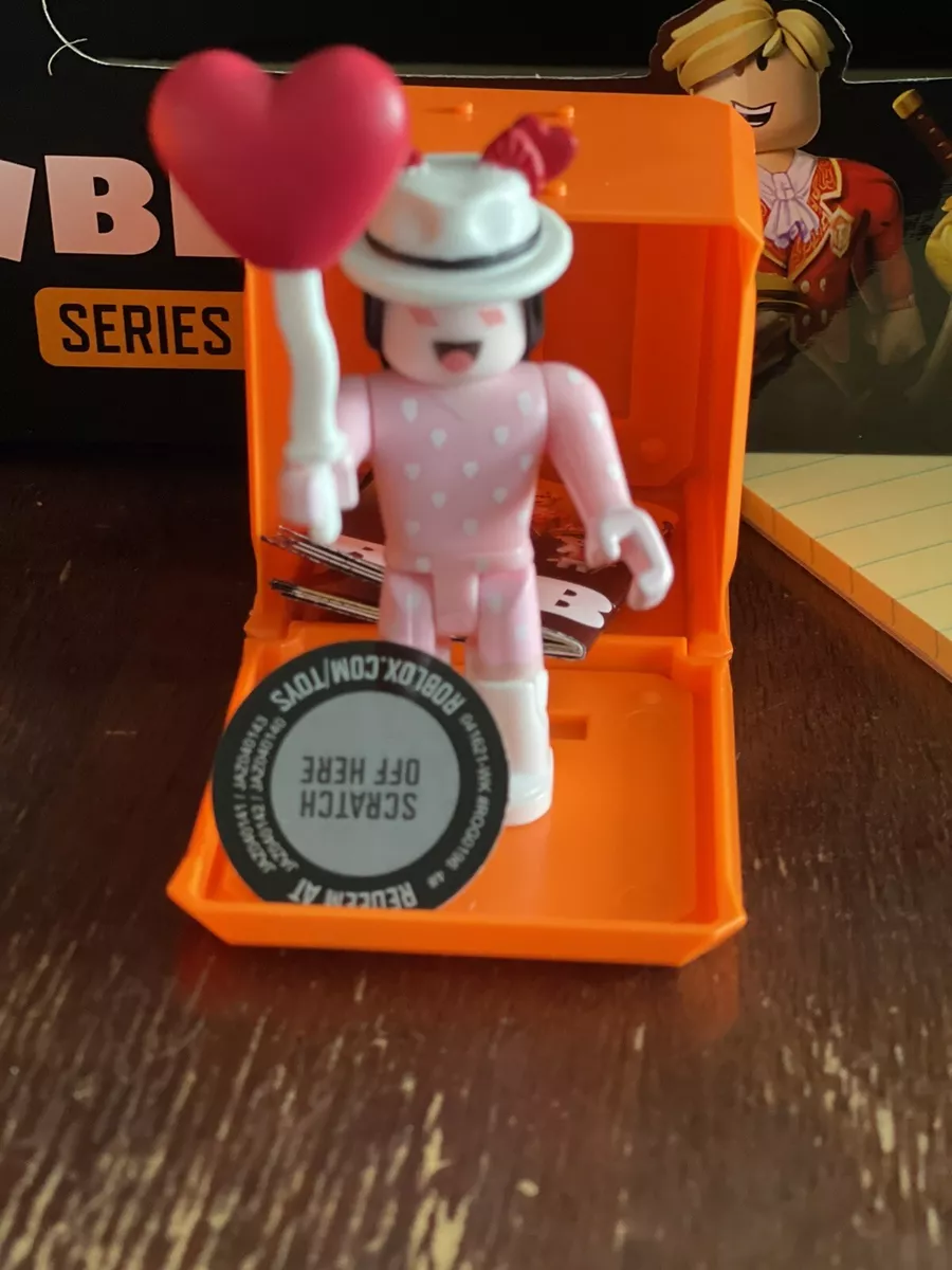 Roblox Celebrity Series 8 cSAPPHIRE Figure w/ SUPER PINK HEART