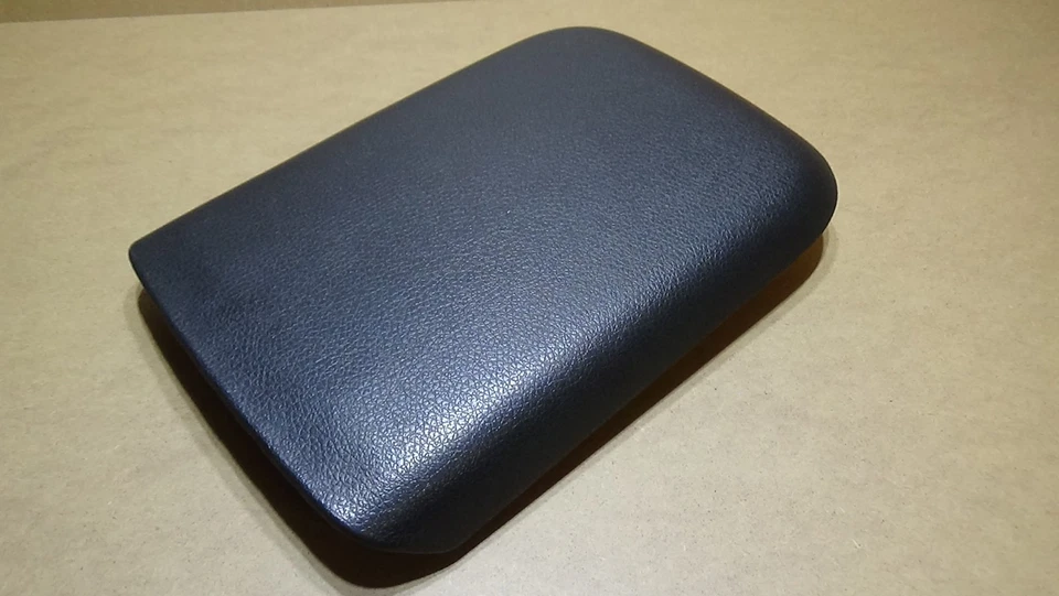 2005-2009 Ford Mustang Center Console Arm Rest - Image 2 of 4