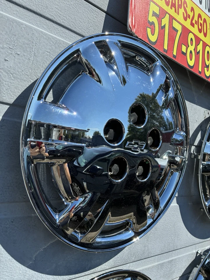 "Chevrolet Lumina cromo atornillado OEM 4 tapacubos OEM 15"" en buen estado usado" Foto 3 de 4