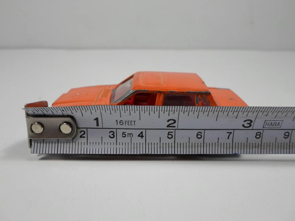 MAJORETTE VTG No 230 VOLVO 760 GLE ORANGE RARE 1:61 3'' DIE-CAST TOY CAR FRANCE - Image 2 of 4