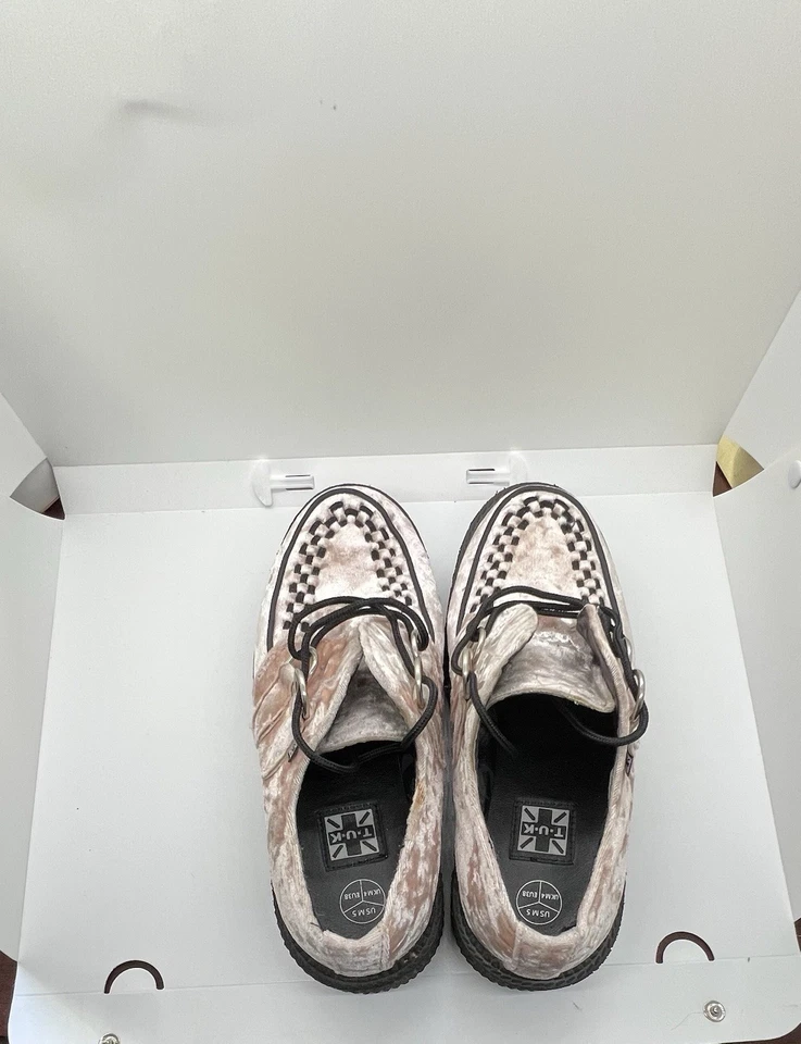 Zapato T.U.K Creepers Frosty Rosa Claro Terciopelo Triturado Talla 7 Unisex Foto 3 de 4