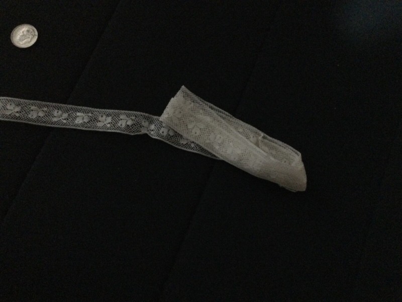 Antique Vintage  Lace Trim Edging Sewing - Crafts - Doll Clothes Flower Design