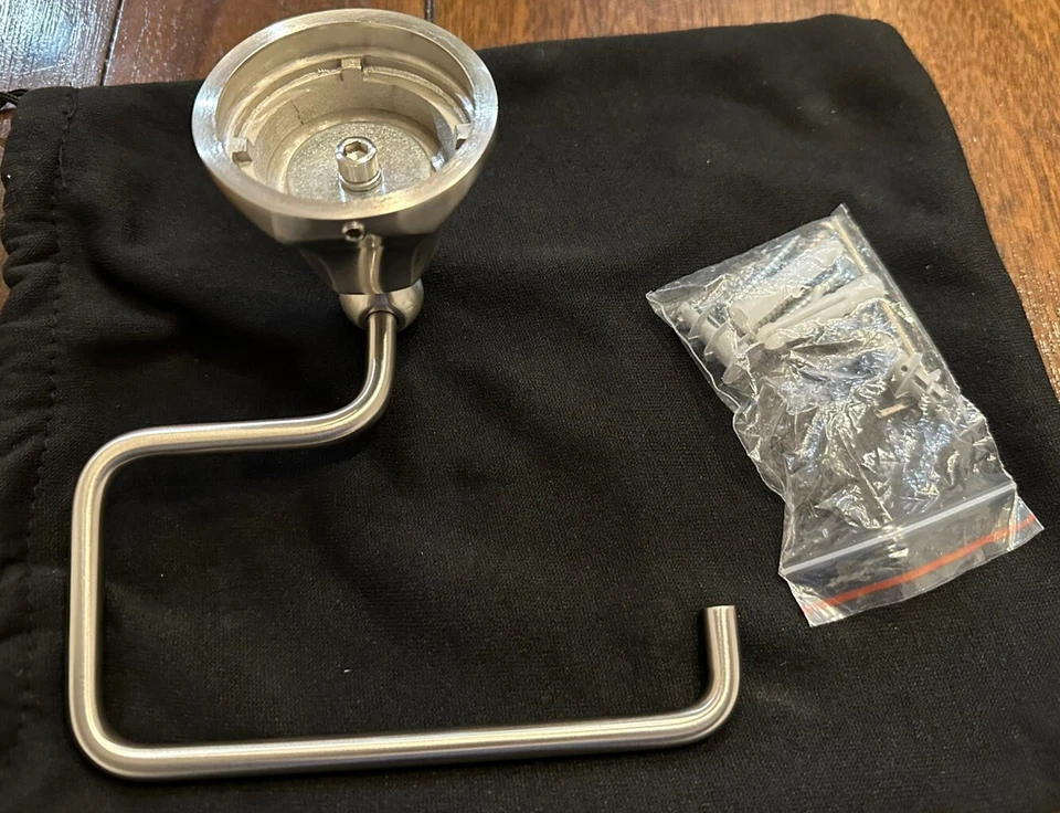 Soporte de papel higiénico gancho montaje en pared Rohl WE8STN Wellsford - níquel satinado Foto 2 de 4