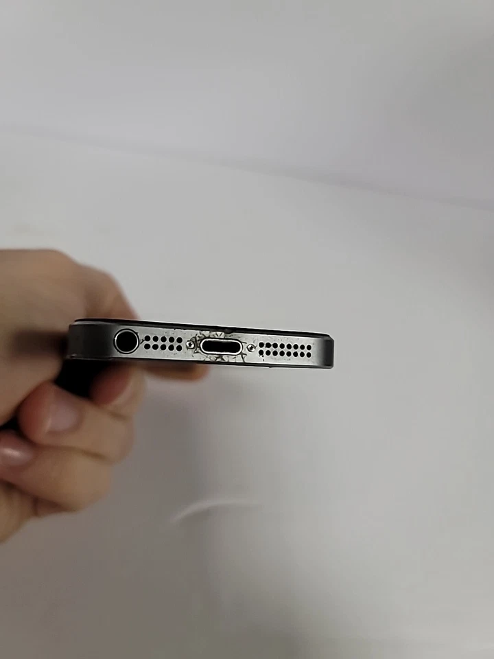 Solo piezas - Apple iPhone 5s - A1453 (solo piezas) enciende Foto 3 de 4